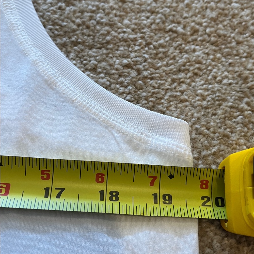 Vuori White Crewneck Tank Top - Picture 3 of 5